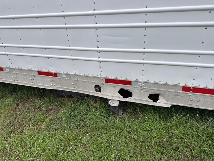2017-utility-102'-x-53"-image-13