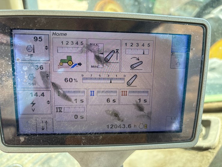 2009-john-deere-8345r-image-15