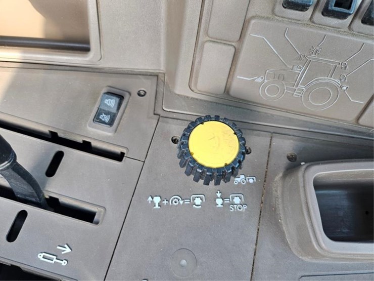 john-deere-6230-image-50