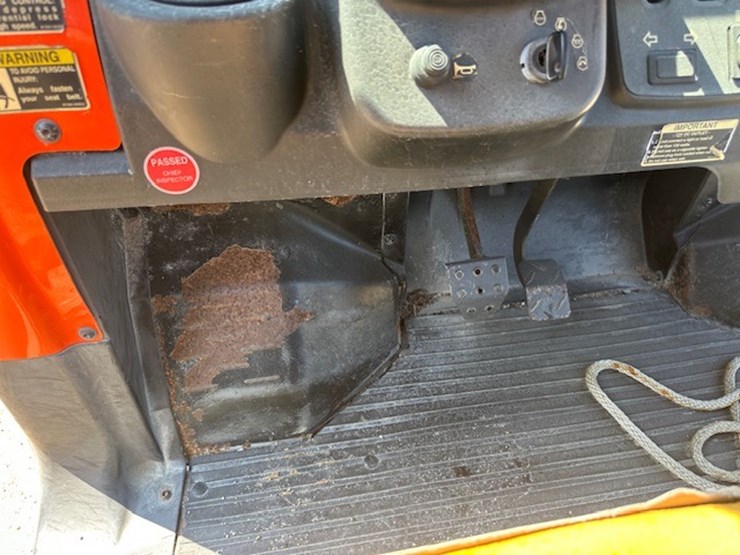 2009-kubota-rtv900-image-29
