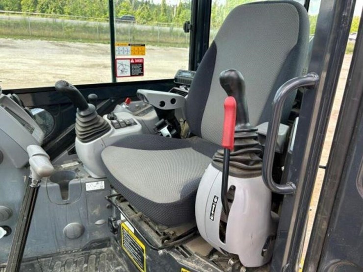 2023-deere-50g-image-16