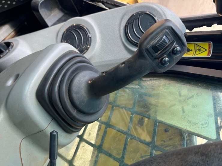 2012-caterpillar-299d-xhp-image-29