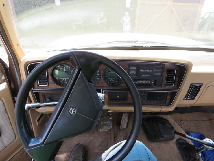 1989-dodge-ram-250-image-14