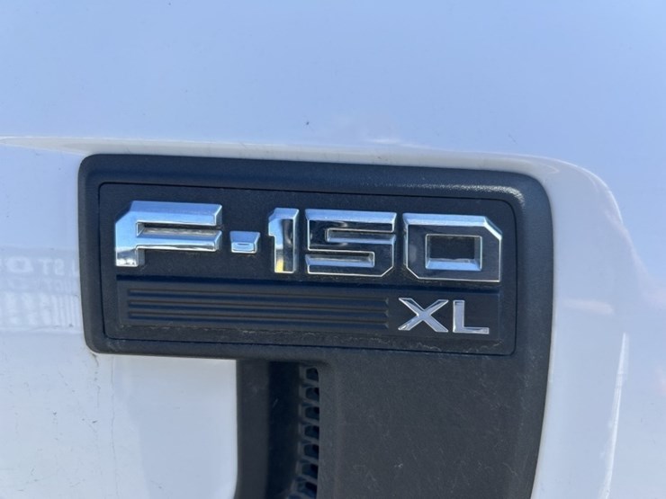 2022-ford-f150-xl-image-10