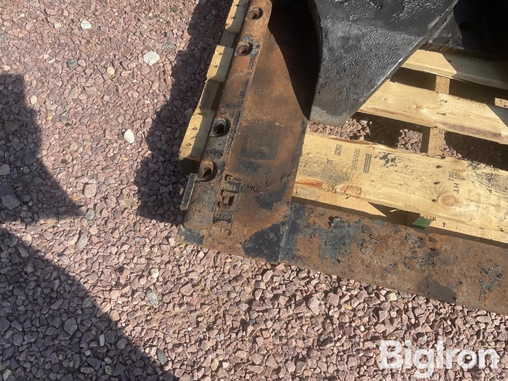 holland-air-slide-5th-wheel-plate-image-10
