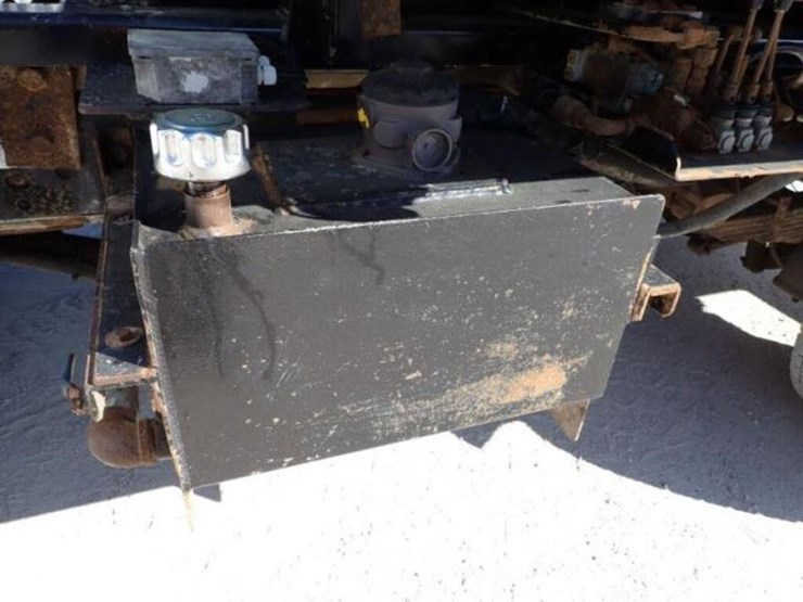 2016-ford-f550-xl-image-50