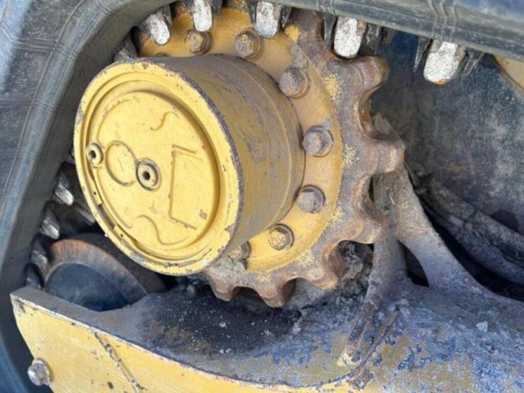 2014-caterpillar-259d2-multi-terrain-loader-cat025-image-28