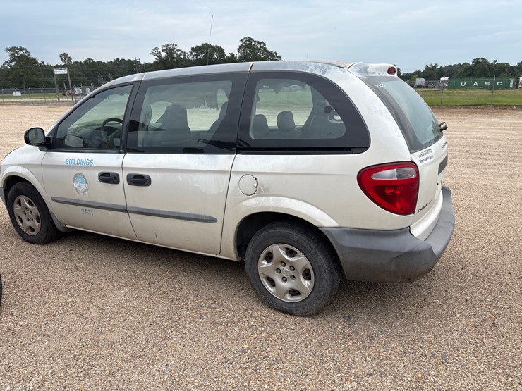 2003-dodge-caravan-image-3