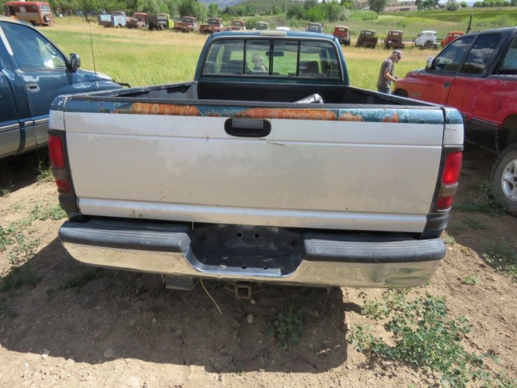 1996-dodge-ram-2500-image-4
