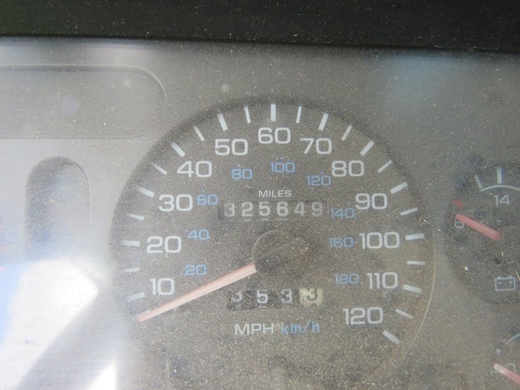 1995-dodge-w2500-laramie-slt-cummins-4x4-pickup-image-9