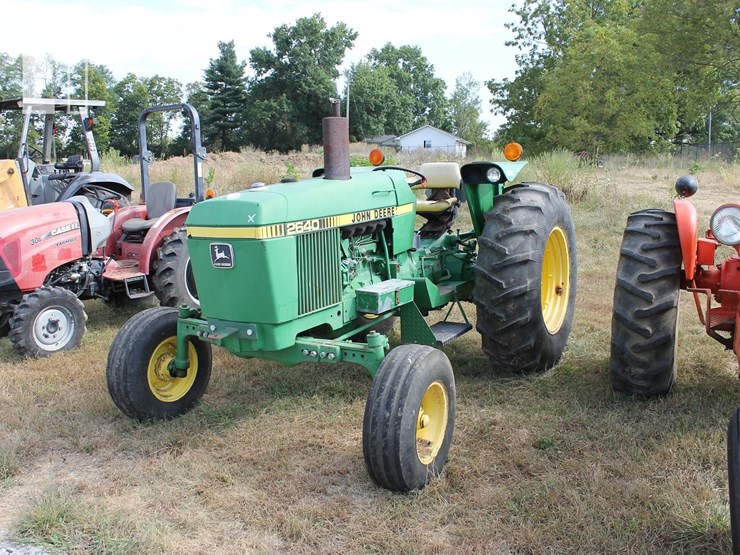 john-deere-2640-image-1