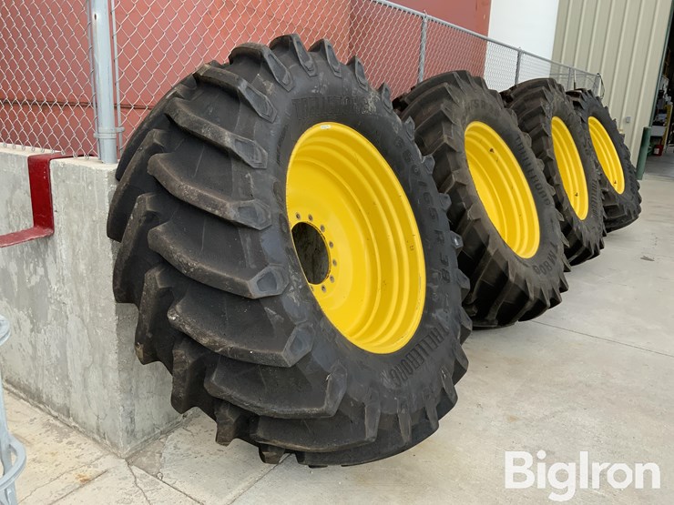 john-deere-r4044-image-4