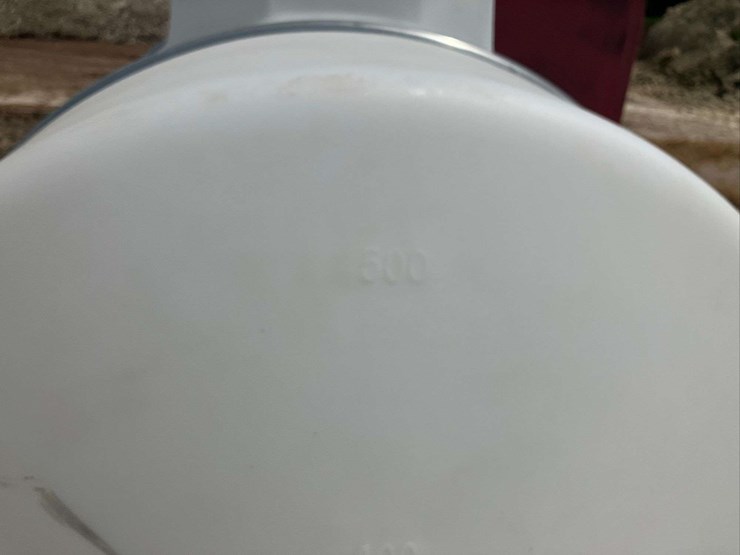525-gallon-horizontal-poly-tank-with-straps-image-5