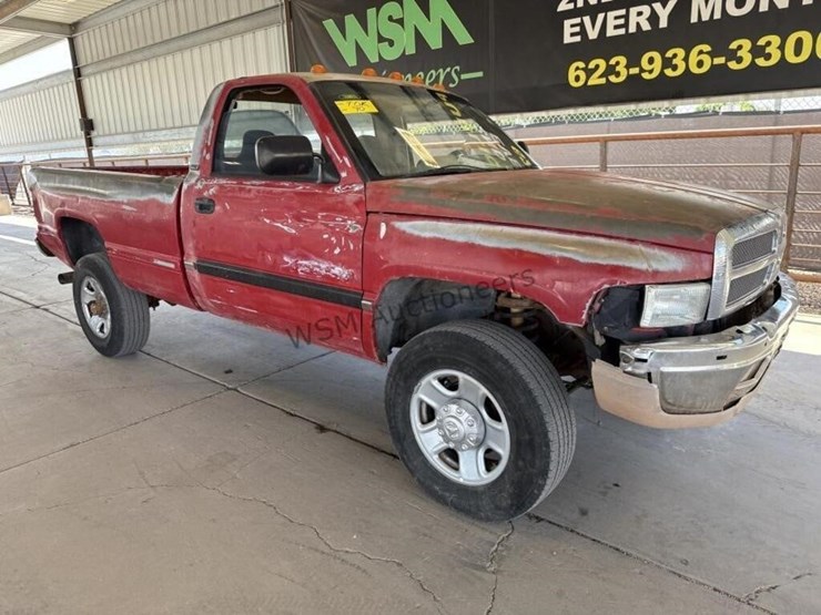 1994-dodge-ram-2500-image-2