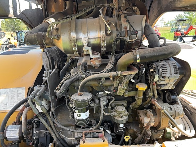 2015-deere-344k-image-4