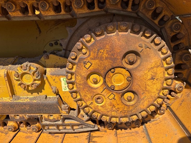 2017-caterpillar-d6k2-lgp-image-10