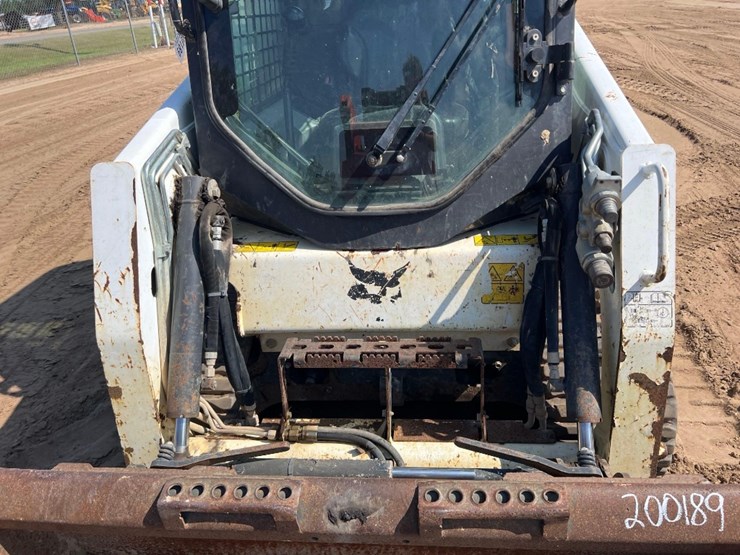 2021-bobcat-t450-image-19