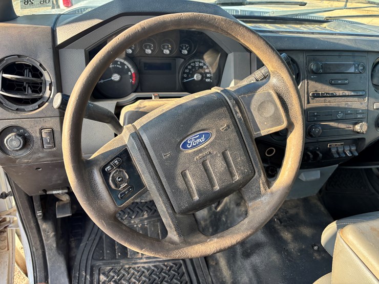 2011-ford-f350-image-8