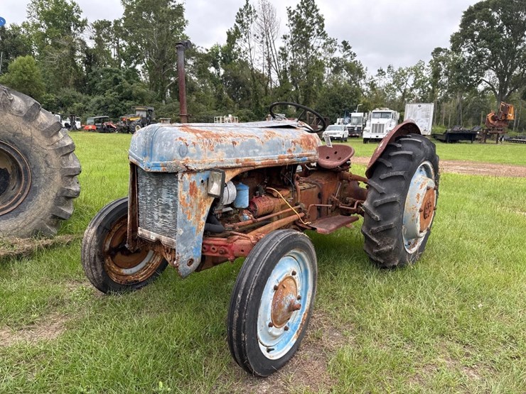 ford-8n-image-1