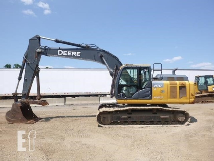 2017-deere-210g-lc-image-1