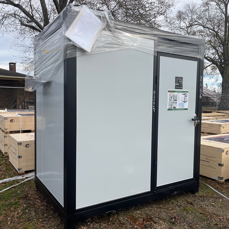 #1302 • PORTABLE RESTROOM