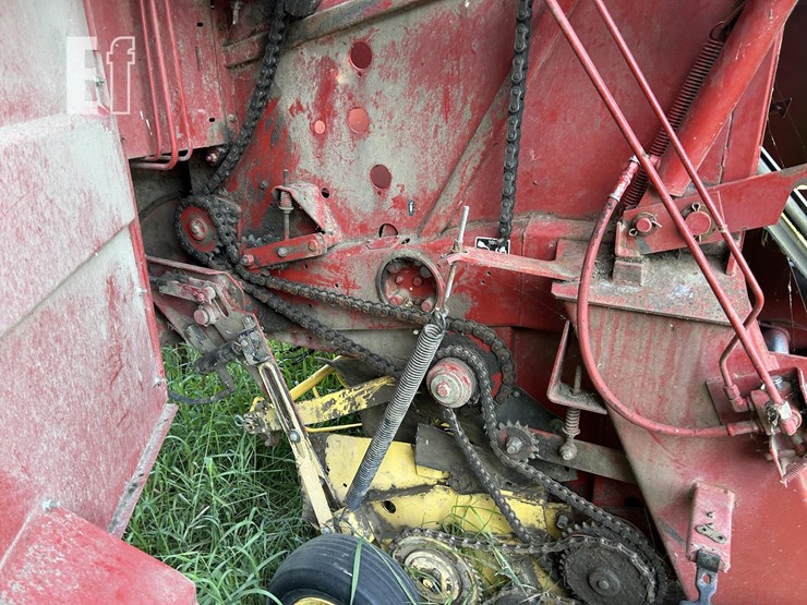 new-holland-660-image-26
