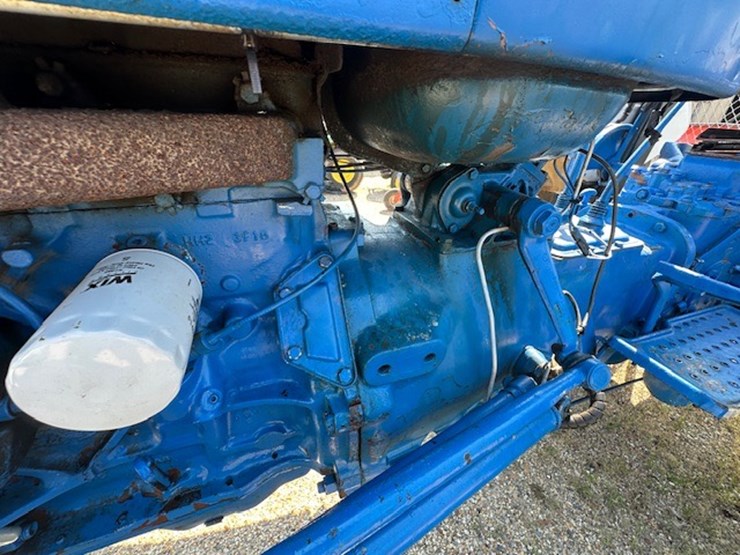 ford-2910-image-34