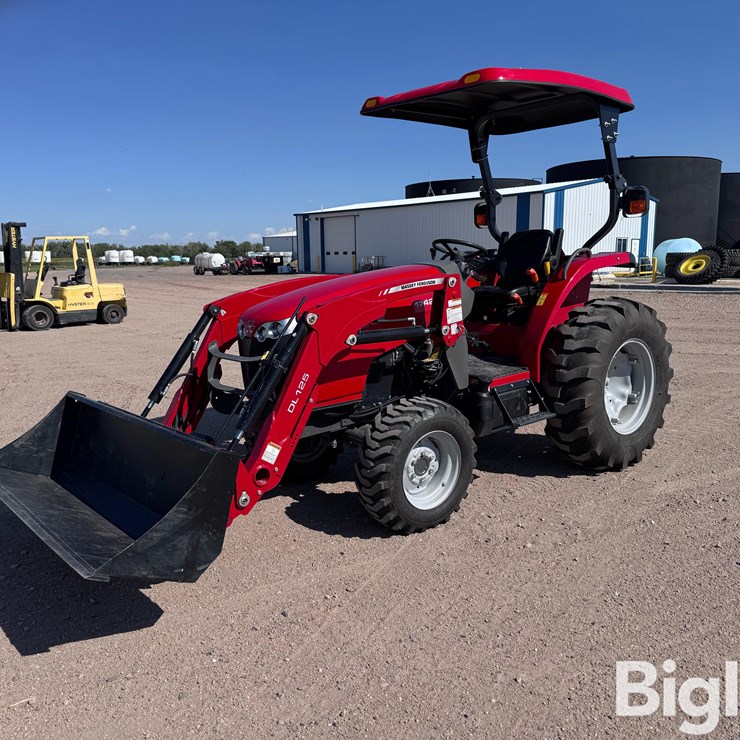 2016 MASSEY-FERGUSON 1742
