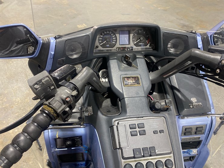 #117-•-1990-honda-goldwing-trike,-gl1500-image-9