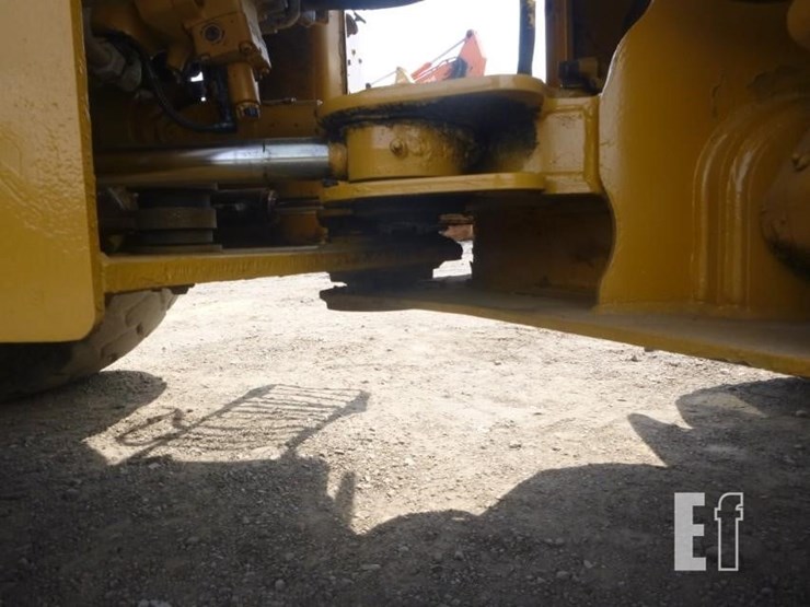 2012-caterpillar-930k-image-32
