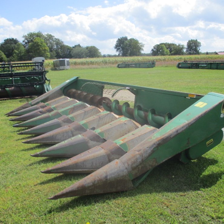 JOHN DEERE 843