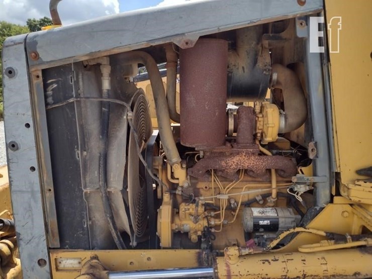deere-650h-image-40
