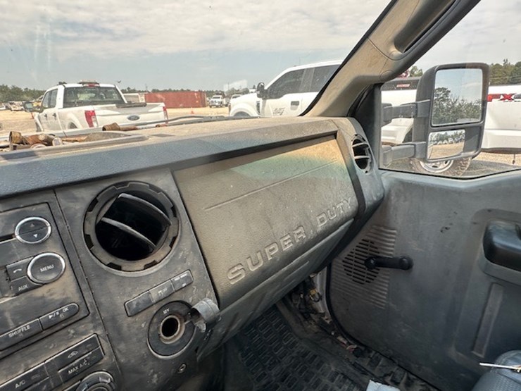 2011-ford-f250-image-43