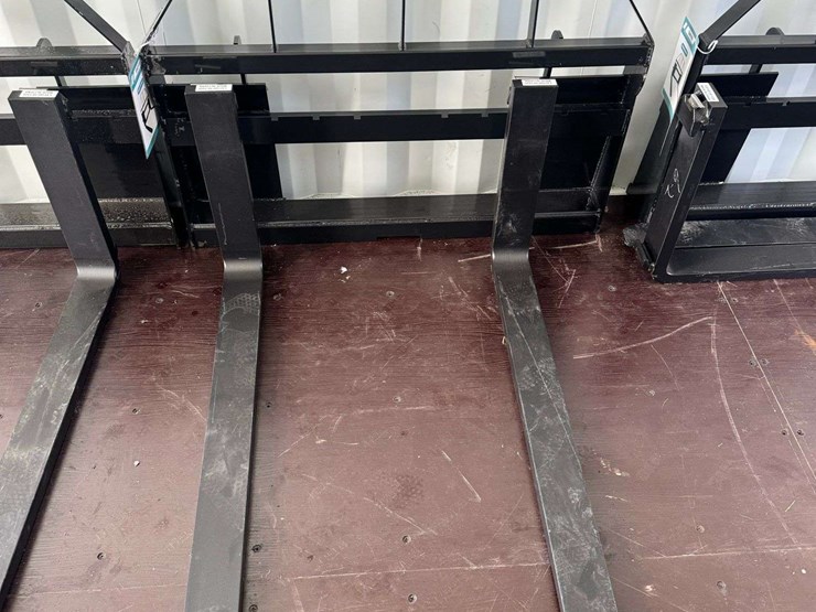 saii100-professional-innovation-forklift-attachment-image-1