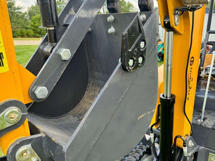 2025-industrial-mx50r-mini-excavator-...-unused-image-19