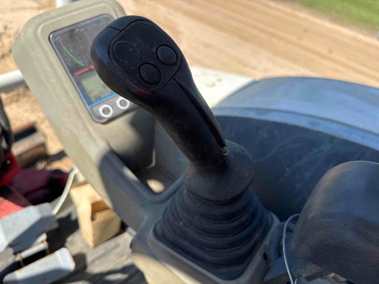 2019-takeuchi-tb230-image-31