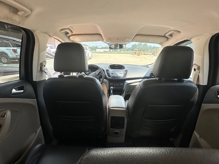 2017-ford-escape-image-11