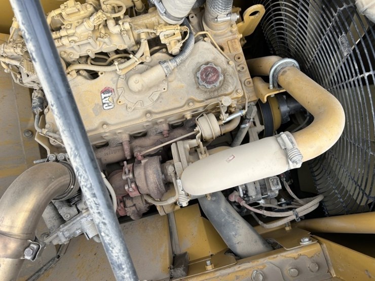 2017-caterpillar-320fl-image-43