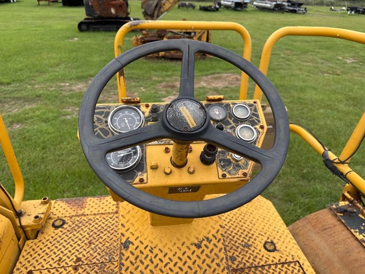 caterpillar-cb-434-image-16