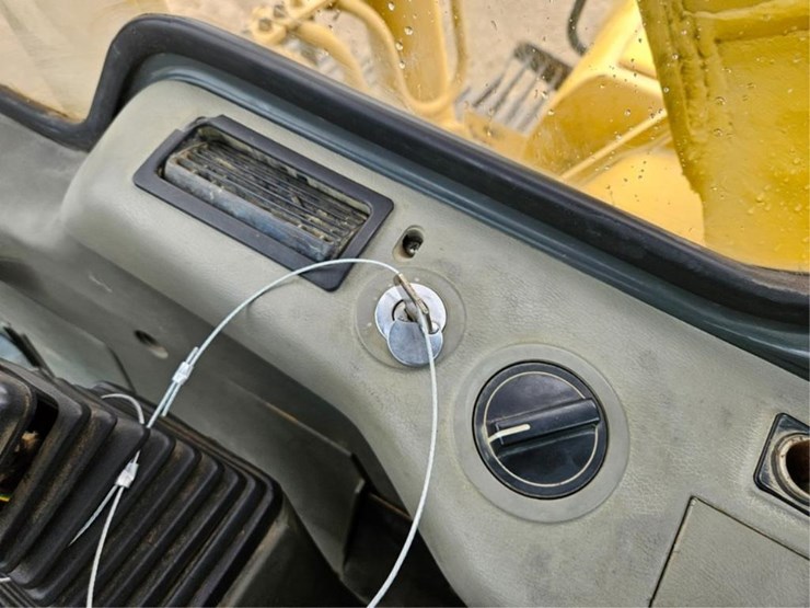 komatsu-pc150-lc-image-34
