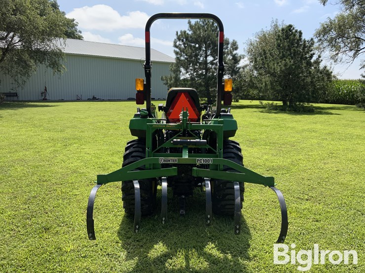 2023-john-deere-2032r-image-6