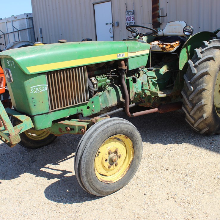 JOHN DEERE 2030