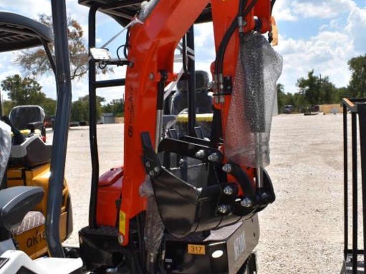 nt18k-mini-excavator-(kubota-diesel-engine)-(serial-#-nt18k2025j0626012)-(k-image-1