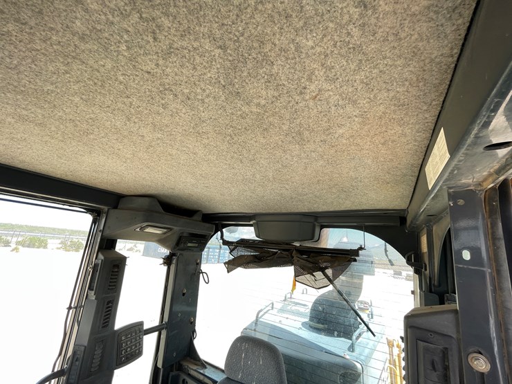 deere-672d-image-34