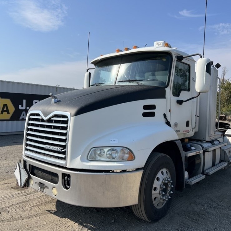2012 Mack CXU613 T/A Truck Tractor