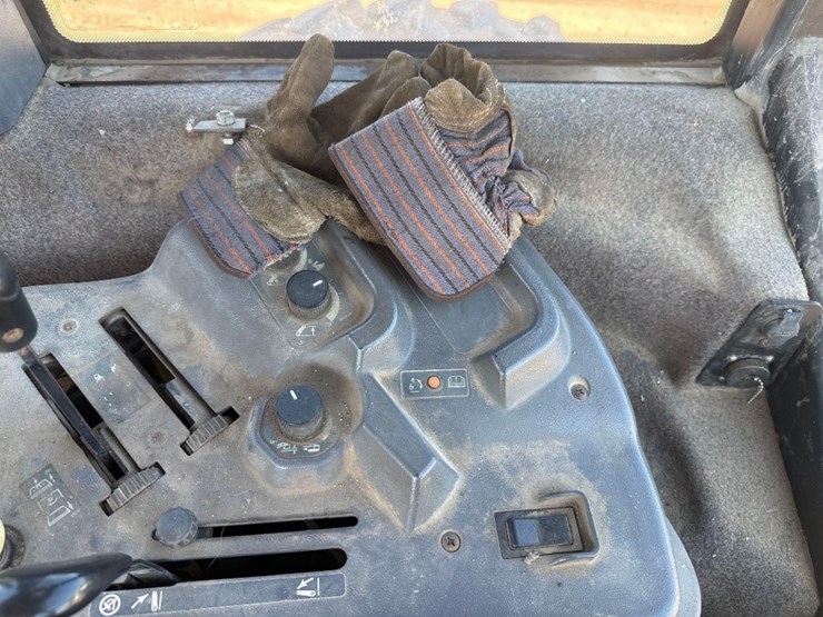 ford-8770-image-23