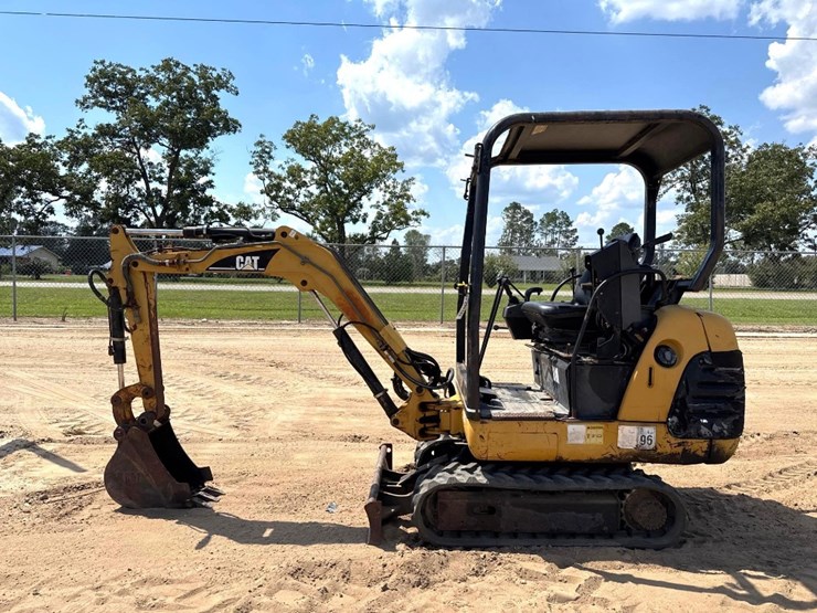 caterpillar-301.5-image-1