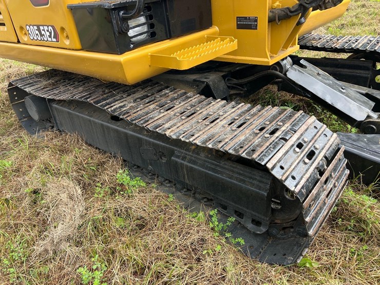 2021-caterpillar-305-image-17