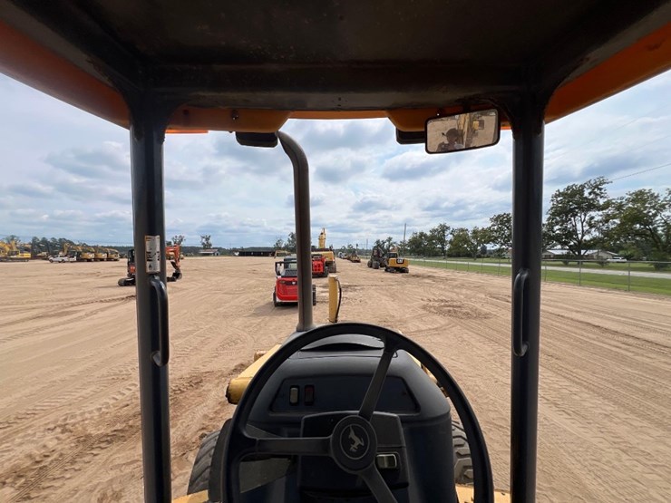 2002-deere-310g-image-44