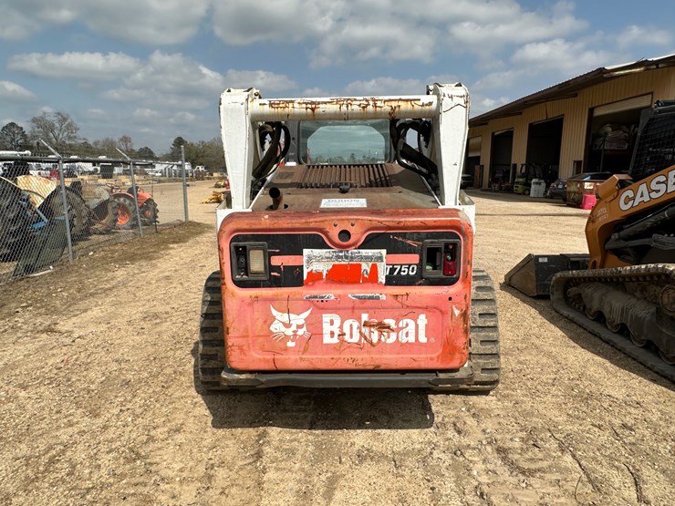 2014-bobcat-t750-image-4
